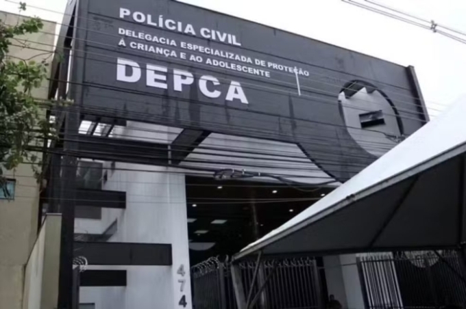 Ex-padrasto é preso suspeito de abusar de crianças durante banho de piscina