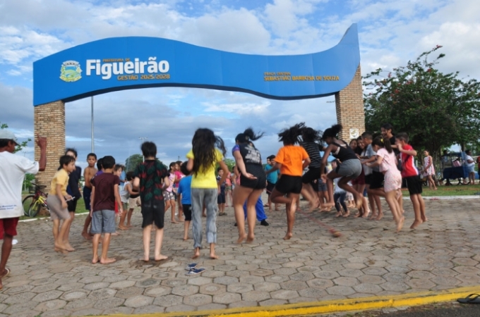 Figueirão realiza tarde de muita diversão e alegria com o Projeto Direito de Brincar
