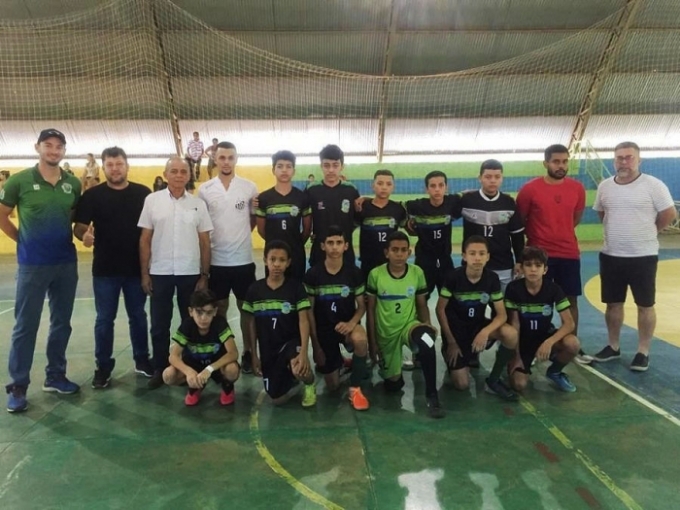 Figueirão realiza torneio de futsal com equipes de Paraíso das Águas.