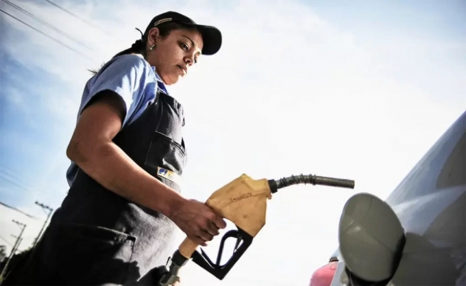 Em Alcinópolis já encontra gasolina a R$ 7,34.