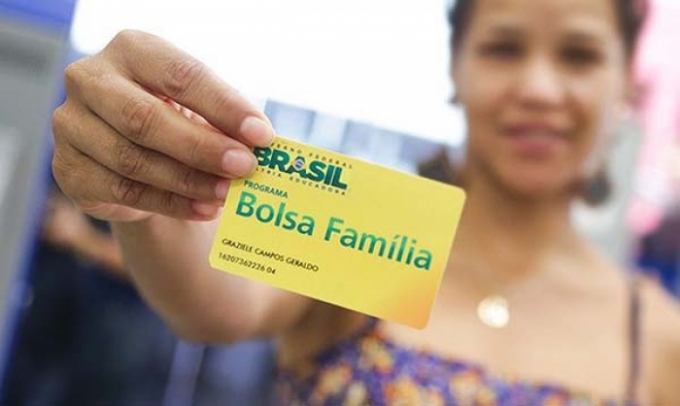 Proposta do governo reformula Bolsa Família para R$ 400