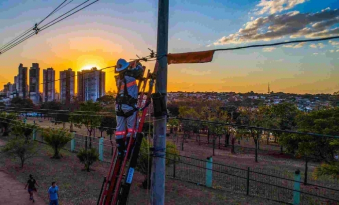 Energisa abre vagas em Costa Rica e mais 12 cidades de MS. Energisa abre vagas em Costa Rica e mais 12 cidades de MS.
