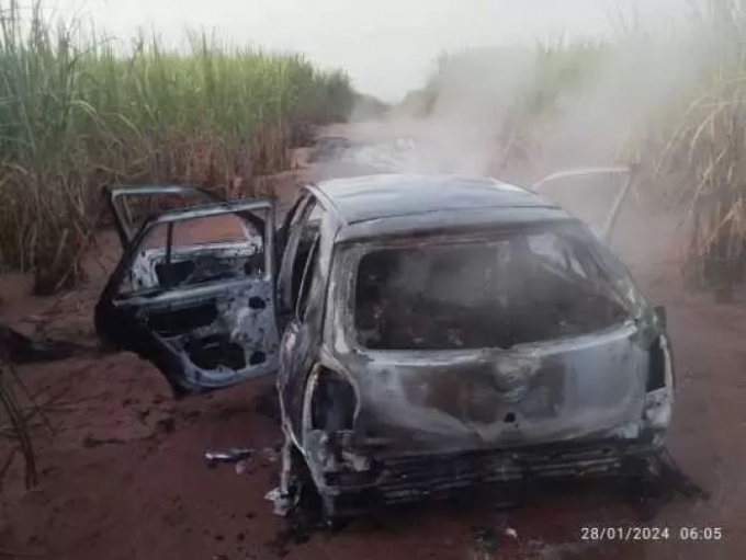 Cabeça decepada e corpos carbonizados foram encontrados em Alto Taquari MT.