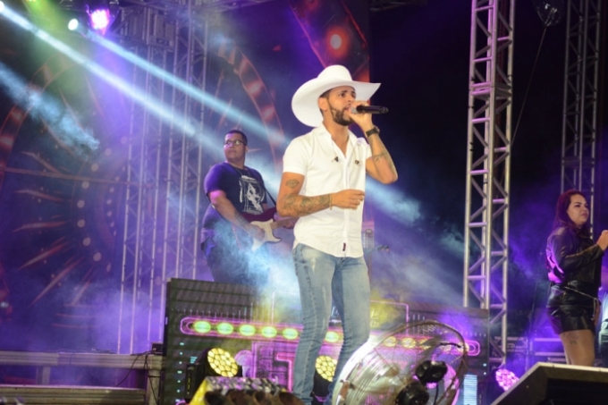 Show de Guilherme Silva escreve uma página na história de Figuerão.