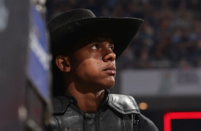 Conheça o brasileiro e melhor cowboy do planeta que acumula fortuna no exterior Conheça o brasileiro e melhor cowboy do planeta que acumula fortuna no exterior