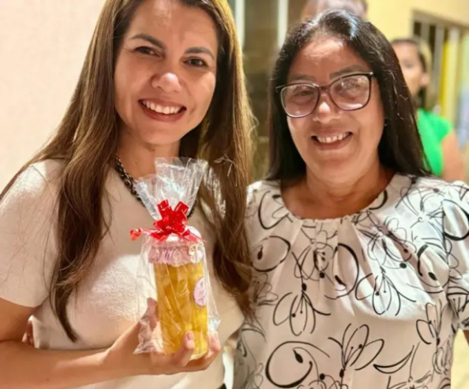 Primeira Dama de Figuerão recebe o convite para o evento 'O MS é Delas'