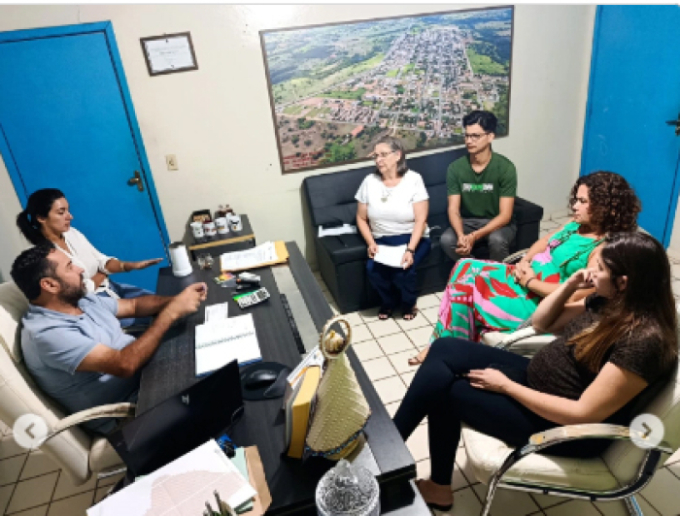 Prefeito de Alcinópolis Assina Termo de Consentimento para Uso de Imagens de Sítios Arqueológicos e Belezas Naturais do Munic&iac Prefeito de Alcinópolis Assina Termo de Consentimento para Uso de Imagens de Sítios Arqueológicos e Belezas Naturais do Munic&iac