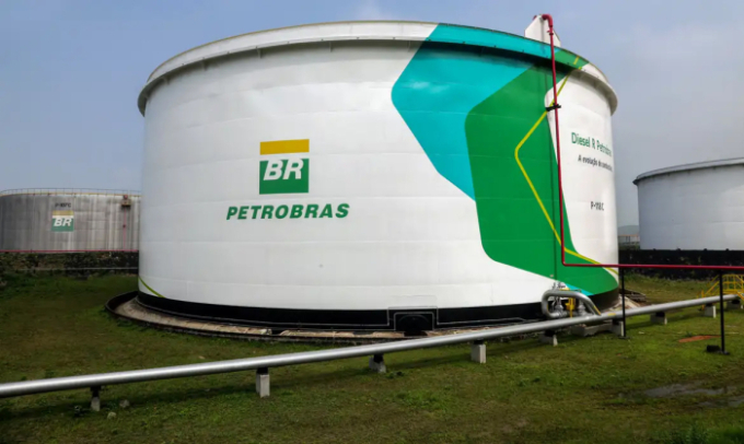 Petrobras reduz preço do diesel Petrobras reduz preço do diesel