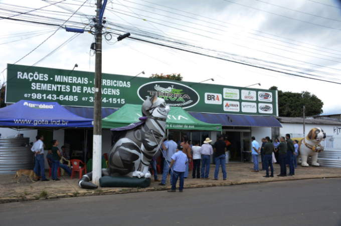 Terra Viva Produtos Agropecuários é inaugurada com presença de autoridades, em Figueirão Terra Viva Produtos Agropecuários é inaugurada com presença de autoridades, em Figueirão