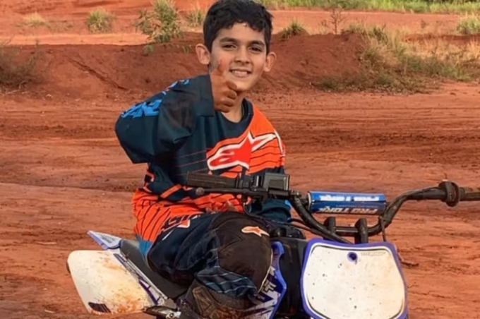 Piloto de 14 anos representa MS no Campeonato Brasileiro de Motocross Piloto de 14 anos representa MS no Campeonato Brasileiro de Motocross