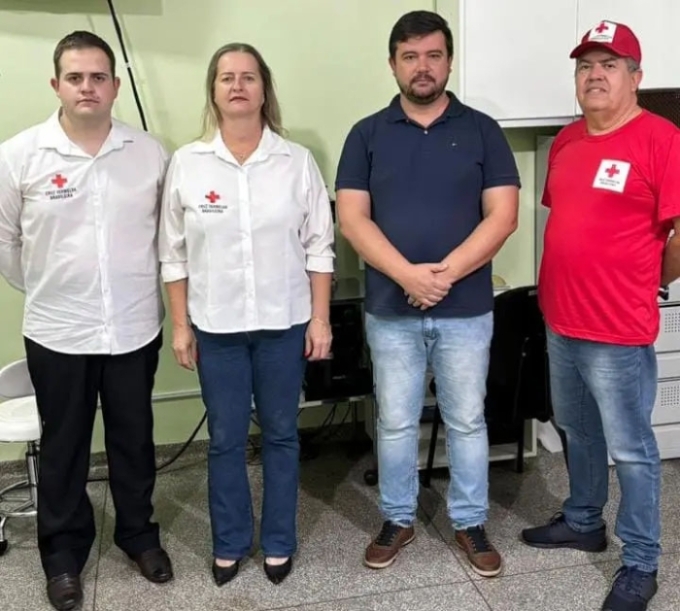 Figueirão recebe visita da Cruz Vermelha do Polo Chapadão do Sul Figueirão recebe visita da Cruz Vermelha do Polo Chapadão do Sul