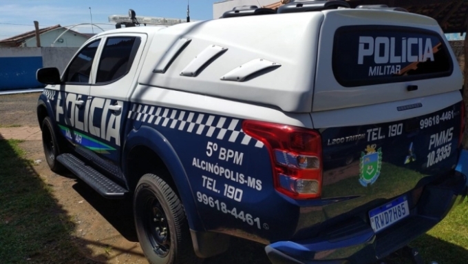 Polícia Militar prende homem por dirigir embriagado após acidente em Alcinópolis Polícia Militar prende homem por dirigir embriagado após acidente em Alcinópolis