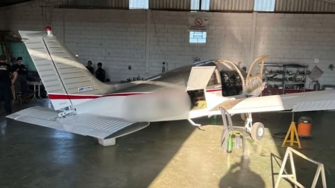 Operação da PF para combater o tráfico de drogas apreende aeronave em Goiás Operação da PF para combater o tráfico de drogas apreende aeronave em Goiás