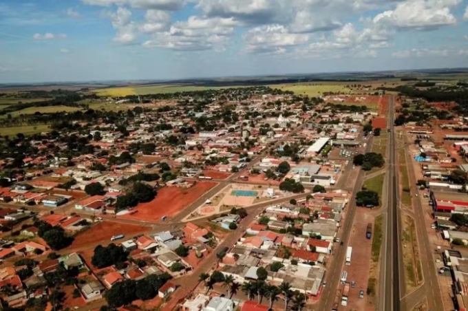Moradores de Bandeirantes voltam às urnas para escolher novo prefeito e vice Moradores de Bandeirantes voltam às urnas para escolher novo prefeito e vice