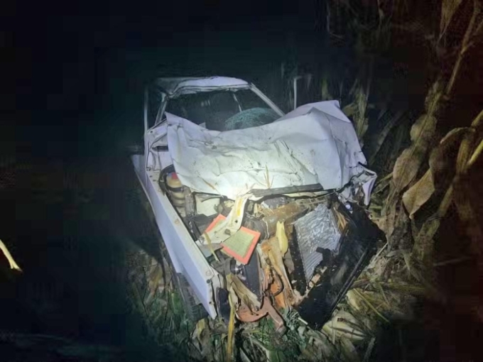 Bebê de 5 meses morre após carro bater em vaca solta em rodovia de MS Bebê de 5 meses morre após carro bater em vaca solta em rodovia de MS