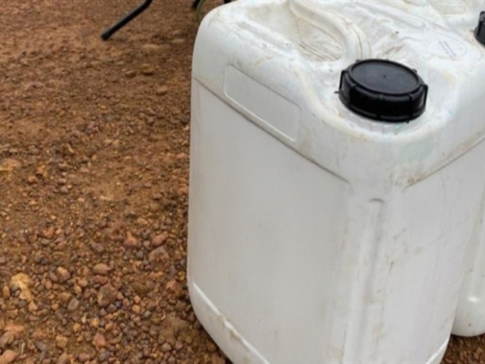 MPMS investiga armazenamento irregular de agrotóxicos vencidos em propriedade rural de MS