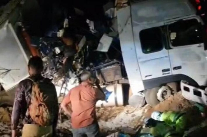 Acidente entre ônibus e carreta deixa 11 mortos e 46 feridos em MT