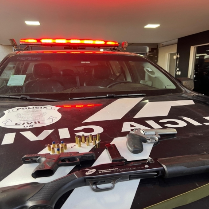 Durante operação polícia civil de Mineiros apreende armas e munições