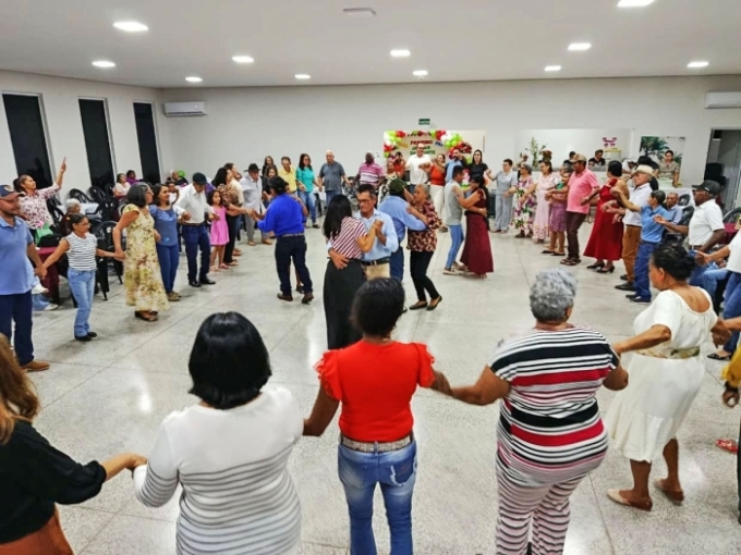 Alcinópolis realiza o 1º Jantar Dançante – Conviver Alcinópolis realiza o 1º Jantar Dançante – Conviver