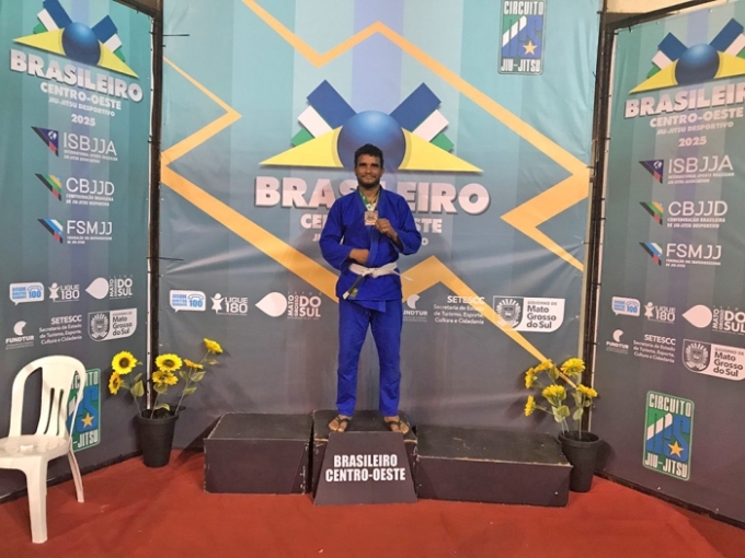 Atleta de Alcinópolis se Destaca em Competições Regionais de Jiu Jitsu