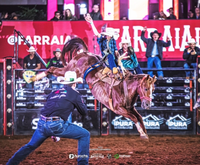 Cavalo “Crime Perfeito”, líder do ranking nacional, será atração no Rodeio de Alcinópolis