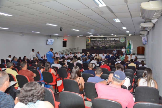 Festa do Peão de Boiadeiro de Alcinópolis atrai autoridades estaduais e prefeitos vizinhos Festa do Peão de Boiadeiro de Alcinópolis atrai autoridades estaduais e prefeitos vizinhos