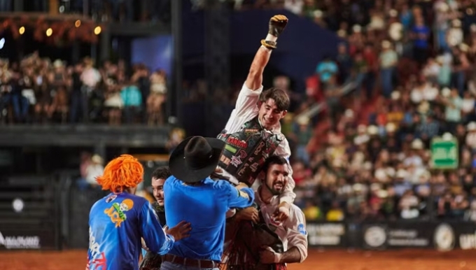 O paulista Vitor Manoel Dias venceu invicto o 32° Barretos International Rodeo O paulista Vitor Manoel Dias venceu invicto o 32° Barretos International Rodeo