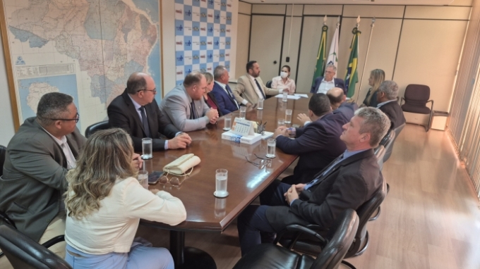 Comitiva de Alcinópolis Garante Aproximadamente R$ 10 Milhões em Investimentos para o Município Comitiva de Alcinópolis Garante Aproximadamente R$ 10 Milhões em Investimentos para o Município