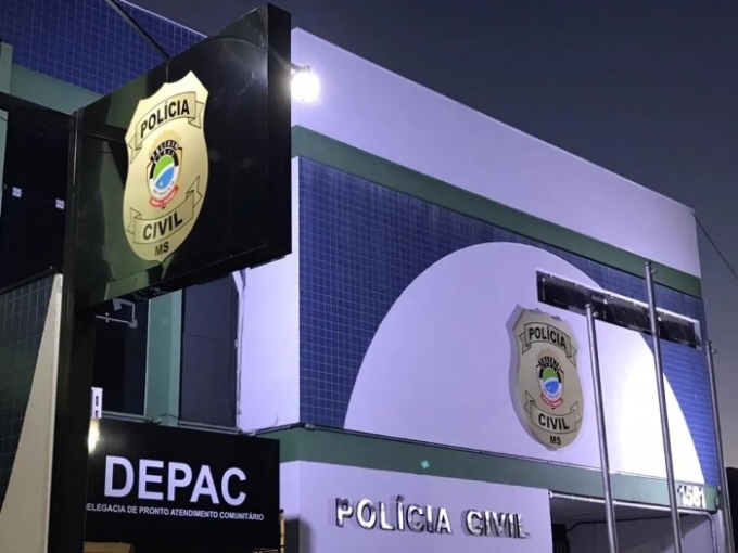 Mulher joga água quente no marido e provoca queimaduras de segundo grau durante discussão Mulher joga água quente no marido e provoca queimaduras de segundo grau durante discussão