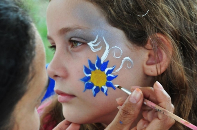 Festa das Crianças reúne famílias e leva alegria à Praça Central de Figueirão