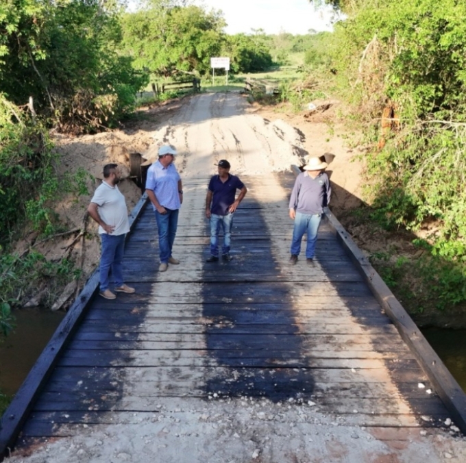 Ponte sobre o Rio Bom Sucesso é reconstruída em Alcinópolis