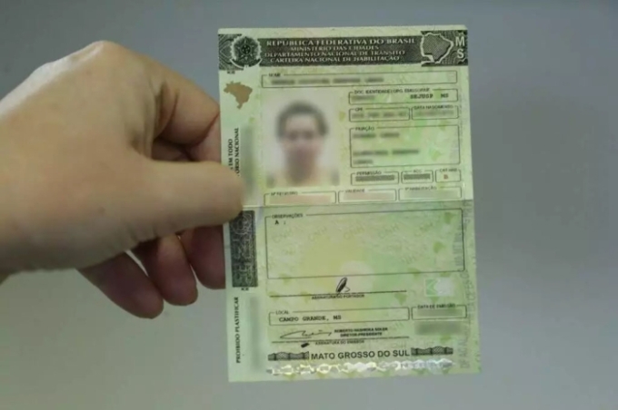 Veja tá na lista? Detran publica edital com 2,1 mil CNHs suspensas