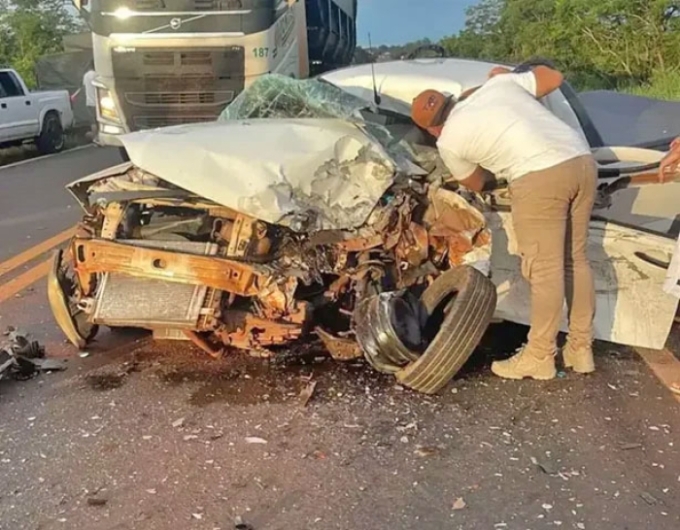 Ex-morador de Chapadão do Sul morre em acidente entre picape e caminhão em Paranaíba