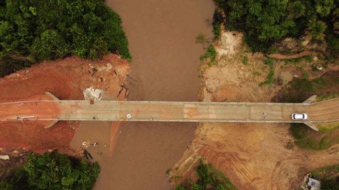 Agesul aumenta contrato para R$ 4 milhões com empresa que faz ponte de concreto entre Alcinópolis e Figueirão