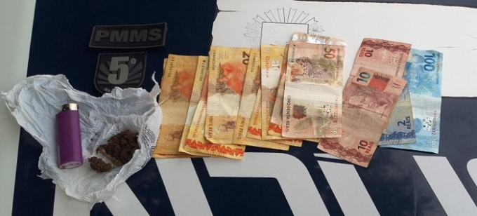 Polícia Militar prende homem por furto em estabelecimento e receptação de motocicleta em Alcinópolis