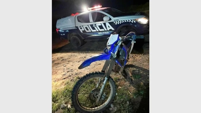 Motocicleta furtada na área rural de Paraíso das Águas é recuperada pela Polícia Militar em Camapuã