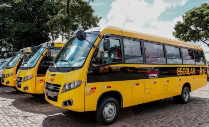 Criança de 04 anos fica mais de 05 horas presa dentro de ônibus escolar em Chapadão do Sul