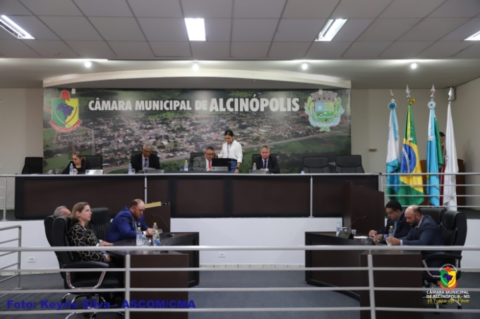 Vereadores de Alcinópolis apresentam indicações e votam projetos em Sessão
