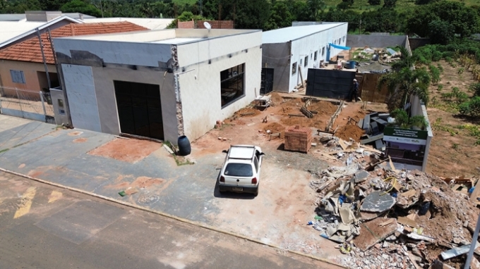 Pecuarista investe na construção de hotel em Figueirão