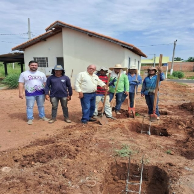 Prefeitura de Figueirão investe R$ 385 mil em obra de muro de arrimo no bairro Pequi