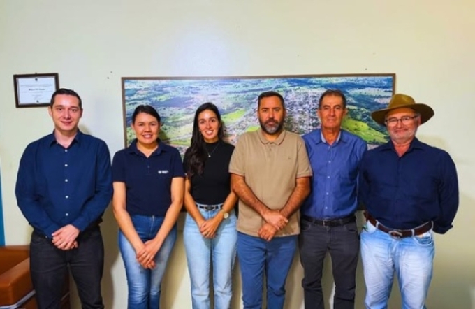Prefeito de Alcinópolis recebe representantes do Sindicato Rural e da Famasul para tratar sobre o ITR