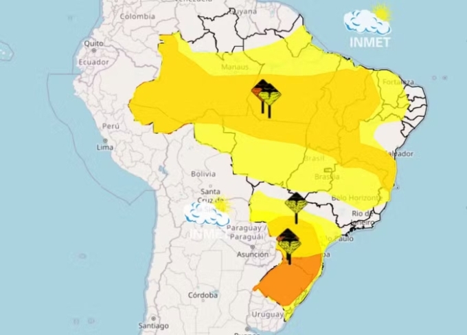Semana começa com grande parte do país sob alerta para tempestades