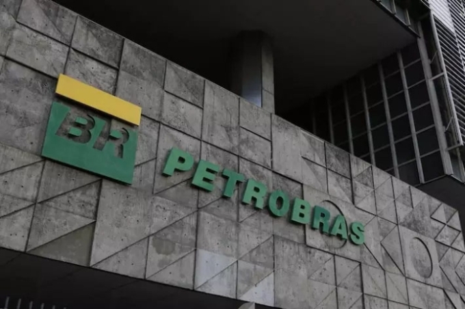 Petrobras confirma aumento de 54% do querosene de aviação a partir desta quarta-feira