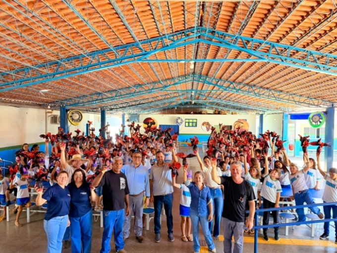 Mais de 1.200 Ovos de Páscoa da Cacau Show Entregues em Alcinópolis