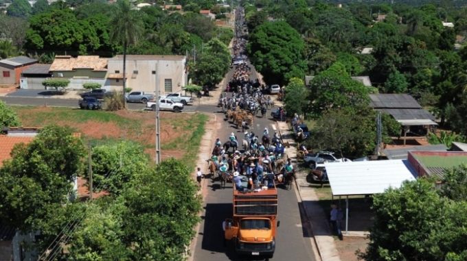 Cavalgada dos 34 anos de Alcinópolis reúne mais de 600 cavaleiros e atrai multidão
