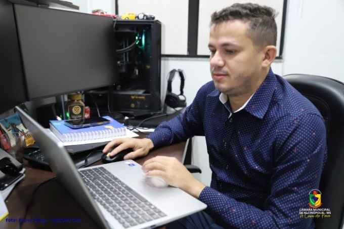 Câmara de Alcinópolis recebe visita de especialista em segurança digital