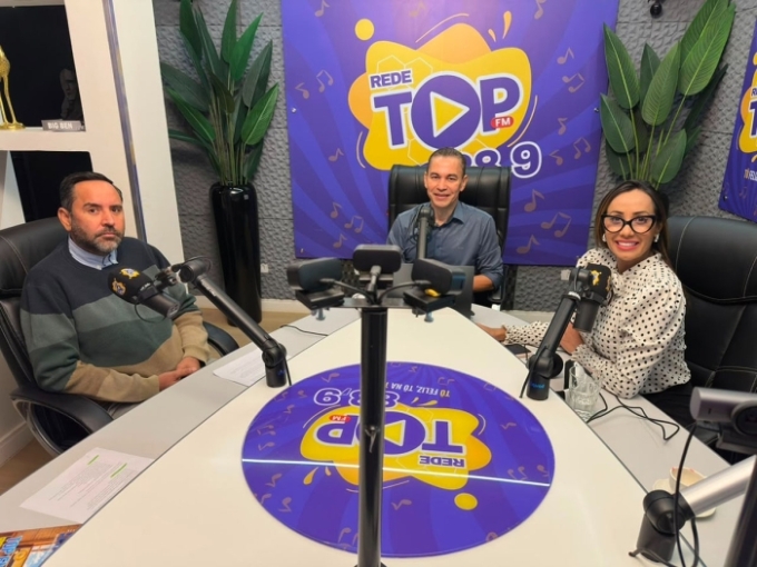 Em entrevista à Top FM, prefeito Weliton Guimarães destaca desafios, avanços e investimentos previstos para Alcinópolis