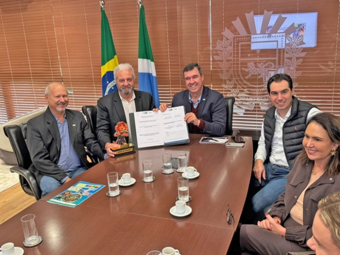Sicredi e Governo de MS oficializam parceria para levar programas de educação cooperativa às escolas estaduais