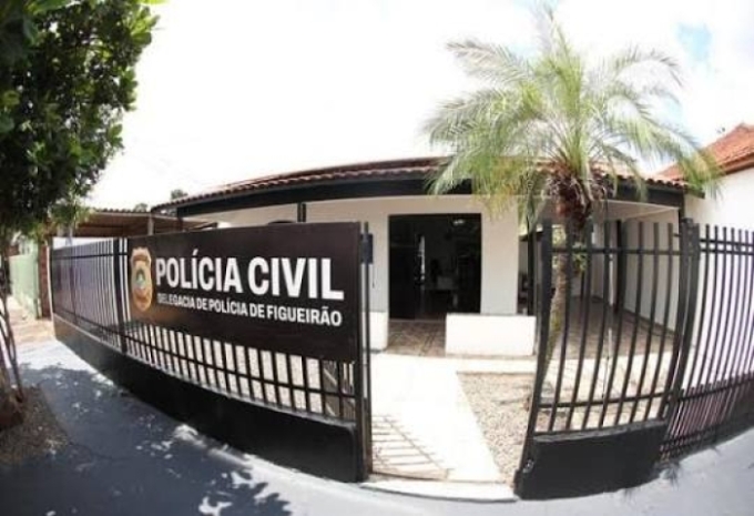 Homem é flagrado com maconha durante operação policial em Figueirão