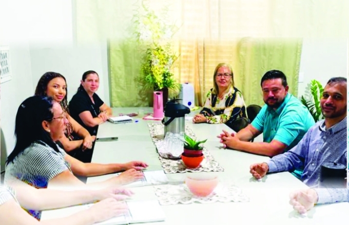 Assistência Social fortalece rede de proteção com reunião sobre o programa Família Acolhedora em Figueirão